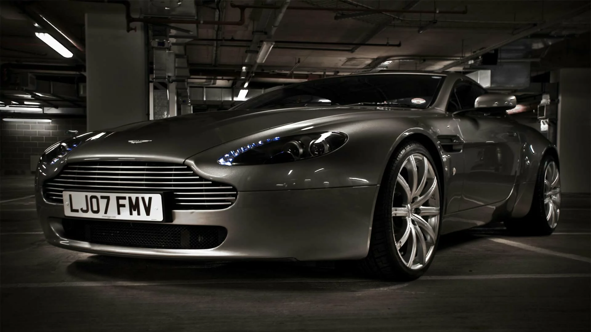 Photo of an Aston Martin car for Fenn Motor Works in Reading